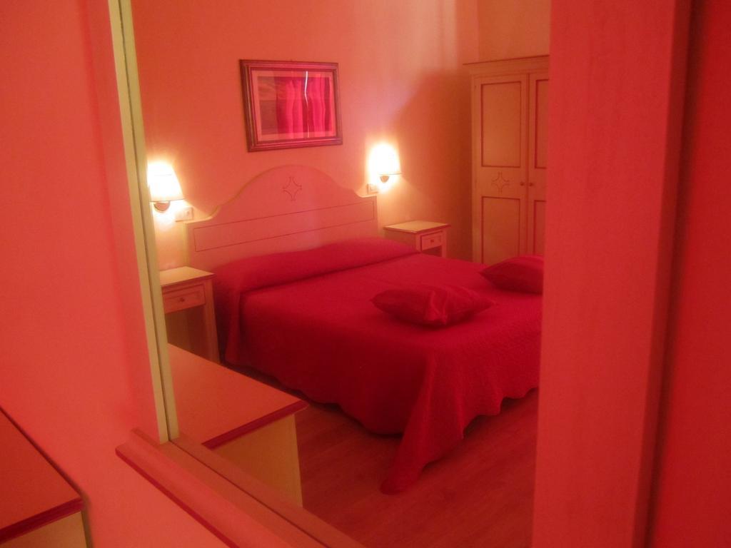 Hotel Savonarola Florencja Pokój zdjęcie
