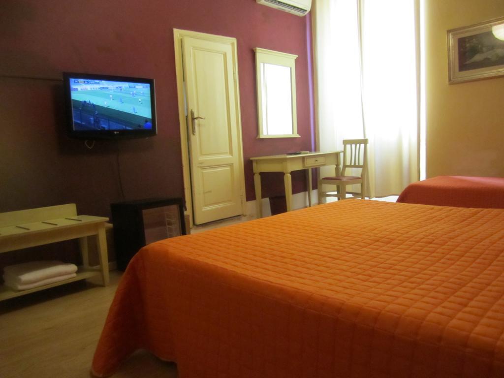 Hotel Savonarola Florencja Pokój zdjęcie